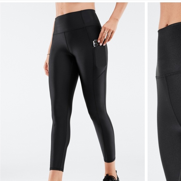NWT! Fabletics Oasis Purelux High Waisted Shine 7/8 Leggings Black Pockets - Picture 1 of 9